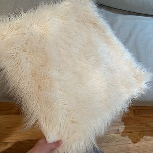 Pottery Barn Mongolian Fur Pillow Cover 26”x26”